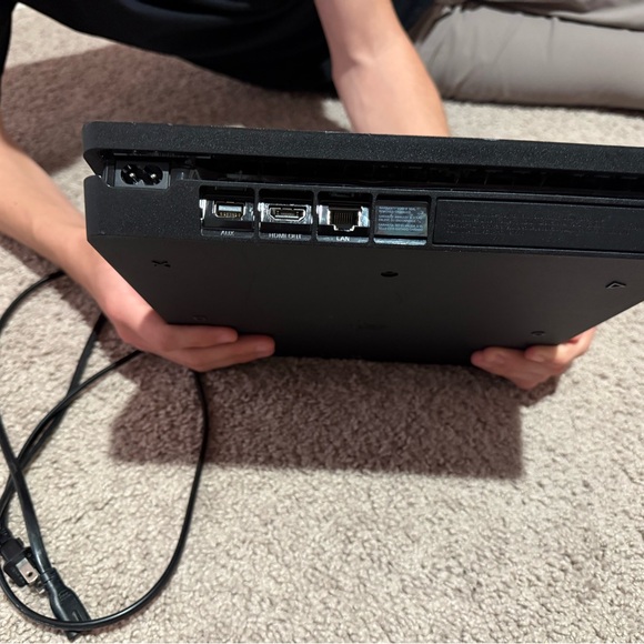 Play station 4 slim edition